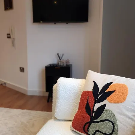Urban Retreat - Corporate & Extended * Leeds (West Yorkshire)